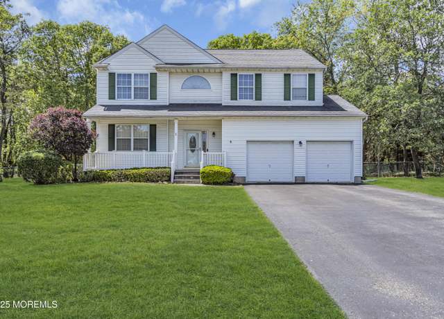Property at 1 Overlook Ct, Manchester, NJ 08759, 4 beds, 2.5 baths