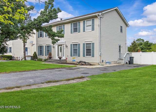 Property at 519 Gilford Ave, Toms River, NJ 08753, 4 beds, 2.5 baths