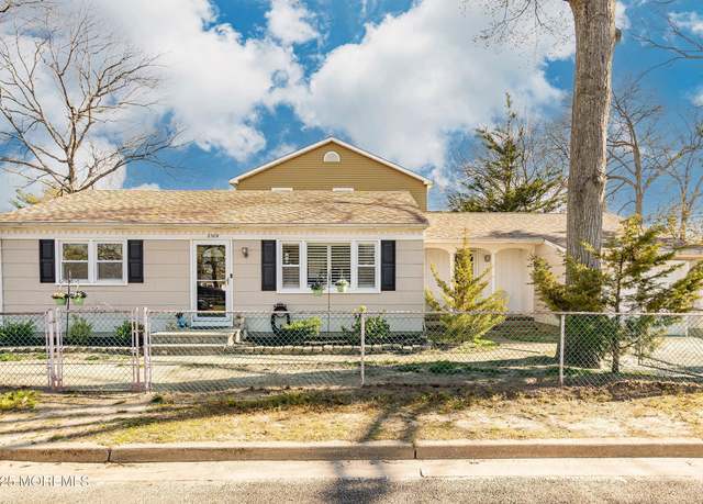 Property at 2509 Beech St, Point Pleasant, NJ 08742, 3 beds, 1 bath
