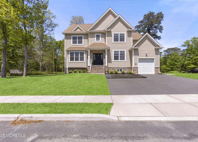 Property at 340 Mercer Ave, Lakewood, NJ 08701, 8 beds, 5.5 baths