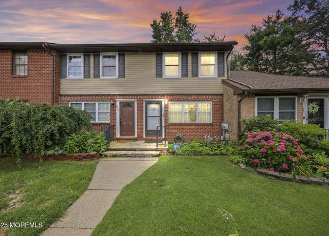 Property at 894 Cindy Ct, Brick, NJ 08724, 2 beds, 1.5 baths