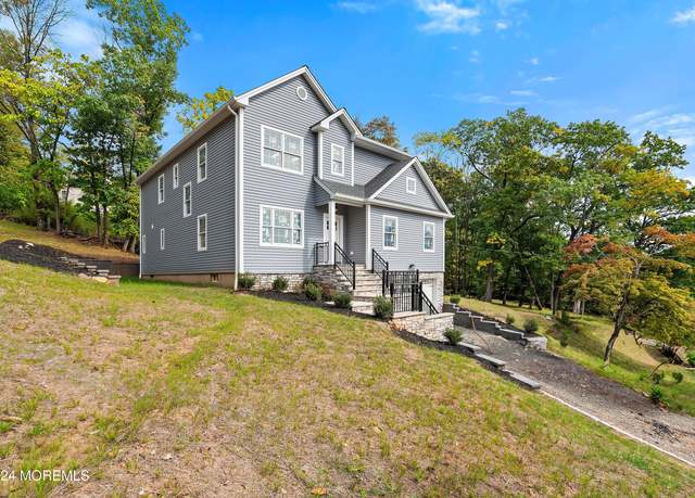 Property at 518-520 Cardinal Ln, Green Brook, NJ 08812, 6 beds, 4.5 baths