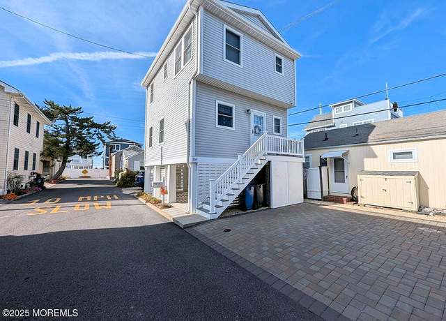 Property at 104 W Shore Way, Lavallette, NJ 08735, 3 beds, 3 baths