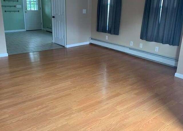 Property at 7 Seaview Ave, Keansburg, NJ 07734, 2 beds, 1 bath