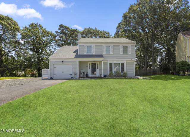Property at 1431 Weeping Willow Ct, Toms River, NJ 08753, 4 beds, 2.5 baths