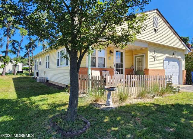 Property at 11 Inverell Dr, Toms River, NJ 08757, 2 beds, 1 bath