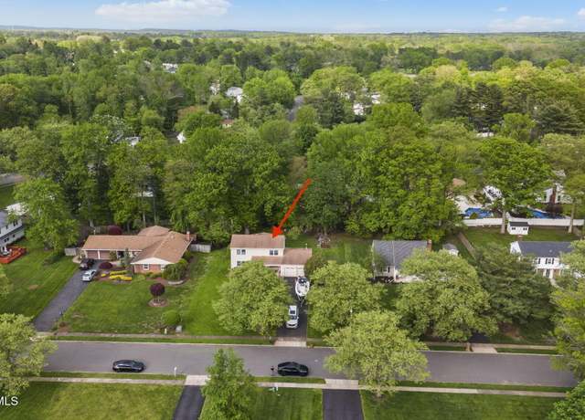 Property at 12 Dickinson Ln, Manalapan, NJ 07726, 3 beds, 2.5 baths