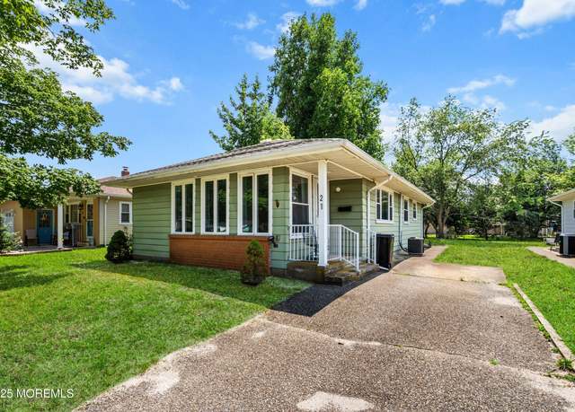 Property at 21 Christiansted St, Toms River, NJ 08757, 2 beds, 1 bath
