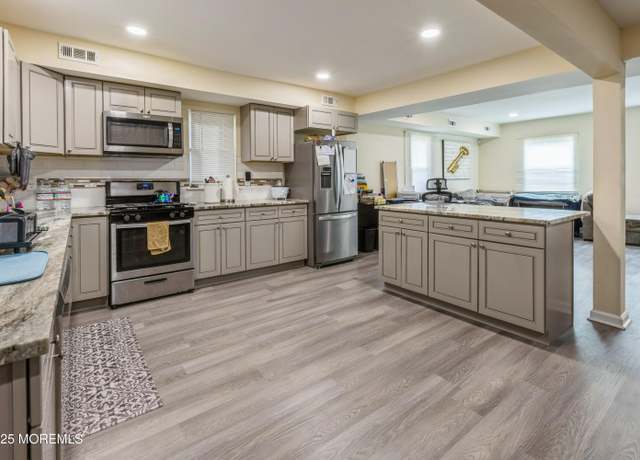 Property at 1603 Berkeley Ave, Beachwood, NJ 08722, 4 beds, 2 baths