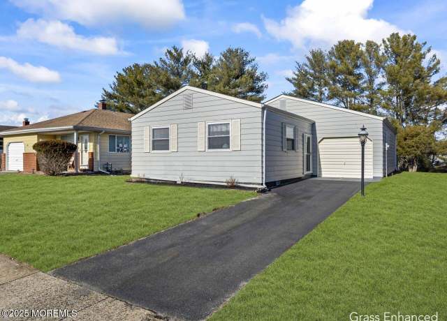 Property at 384 Barbados Dr N, Toms River, NJ 08757, 2 beds, 2 baths