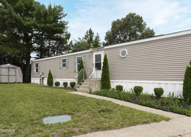 Property at 813 North St, Jackson, NJ 08527, 3 beds, 1 bath