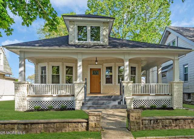 Property at 208 Liverpool Ave, Egg Harbor City, NJ 08215, 4 beds, 2.5 baths
