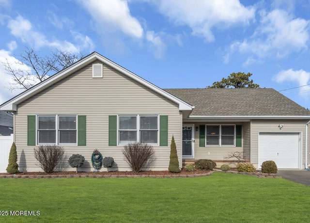 Property at 1400 Mizzen Ave, Beachwood, NJ 08722, 3 beds, 2 baths