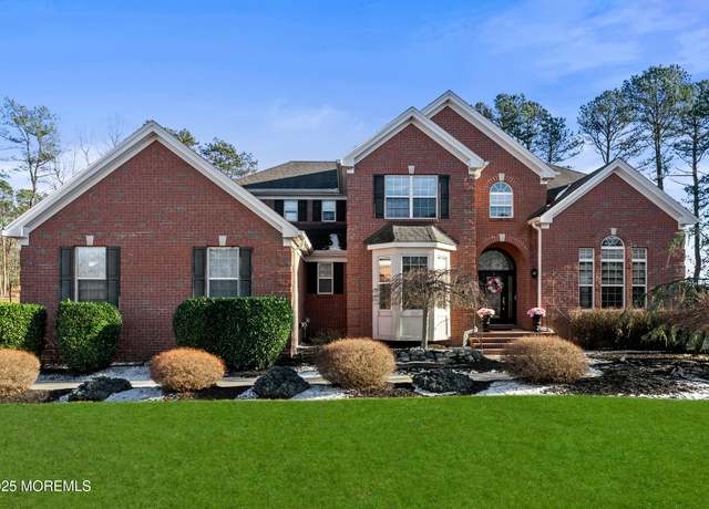 Property at 525 Cobain Rd, Jackson, NJ 08527, 4 beds, 2.5 baths
