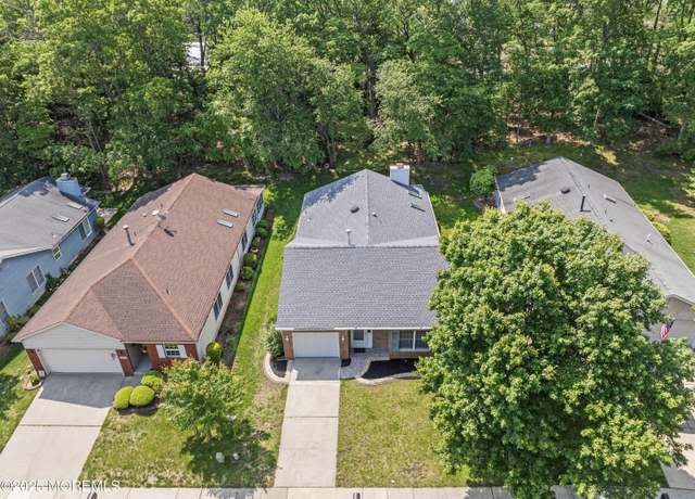 Property at 1776 Buttonwood Ave, Toms River, NJ 08755, 2 beds, 2 baths