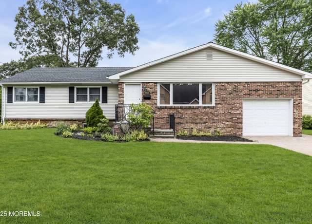Property at 811 Fay Ct, Point Pleasant, NJ 08742, 3 beds, 1.5 baths