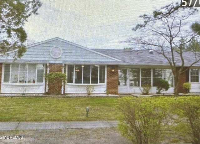 Property at 1091 Argyll Cir Unit B, Lakewood, NJ 08701, 2 beds, 2 baths