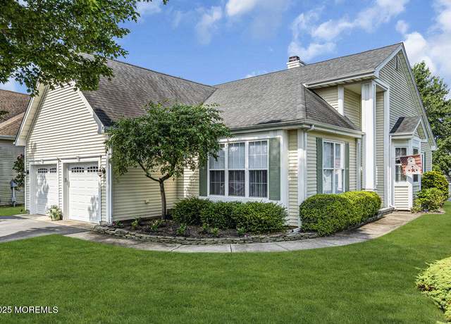 Property at 7 Woodlake Ct, Barnegat, NJ 08005, 3 beds, 2 baths