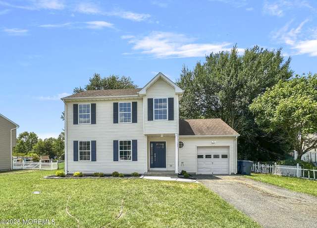 Property at 22 Cumberland Dr, Brick, NJ 08723, 3 beds, 3.5 baths