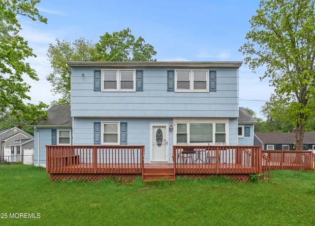 Property at 30 Woodland Dr, Howell, NJ 07731, 5 beds, 2 baths