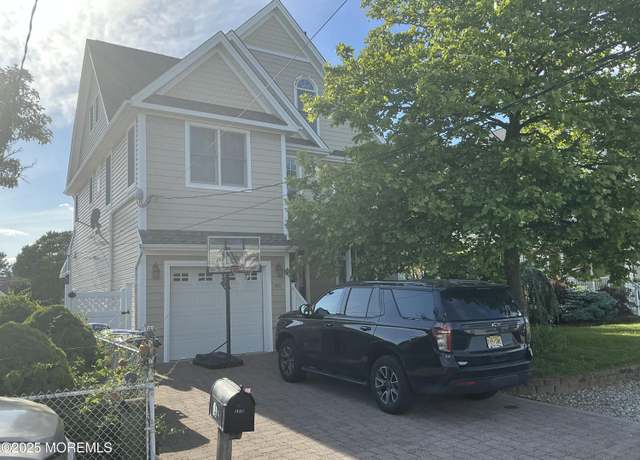Property at 100 Waldron Rd, Toms River, NJ 08753, 4 beds, 3.5 baths