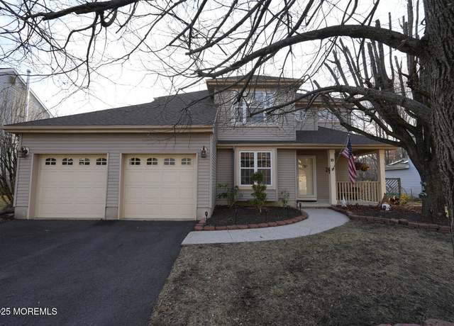 Property at 10 Enclosure Dr, Morganville, NJ 07751, 3 beds, 2.5 baths