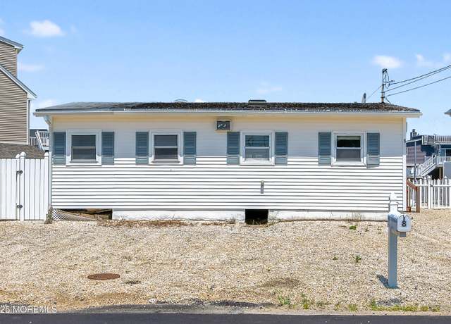 Property at 8 Ralph Ln, Beach Haven West, NJ 08050, 3 beds, 1 bath