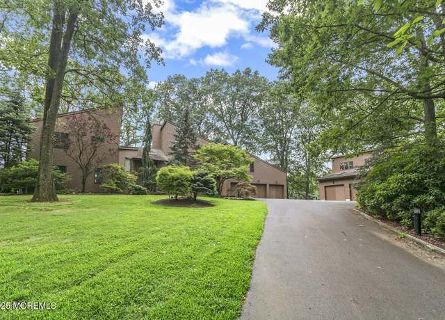 Property at 31 Thompson Grove Rd, Freehold, NJ 07728, 5 beds, 5.5 baths