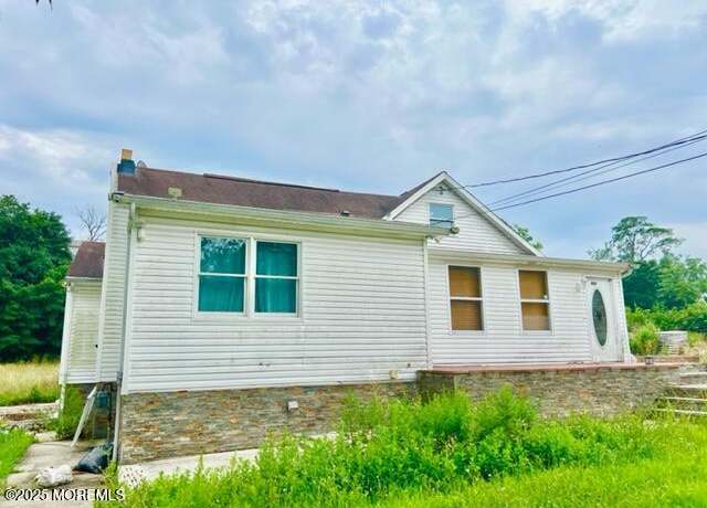 Property at 426 Ralph St, Franklin Twp, NJ 08873, 4 beds, 2 baths