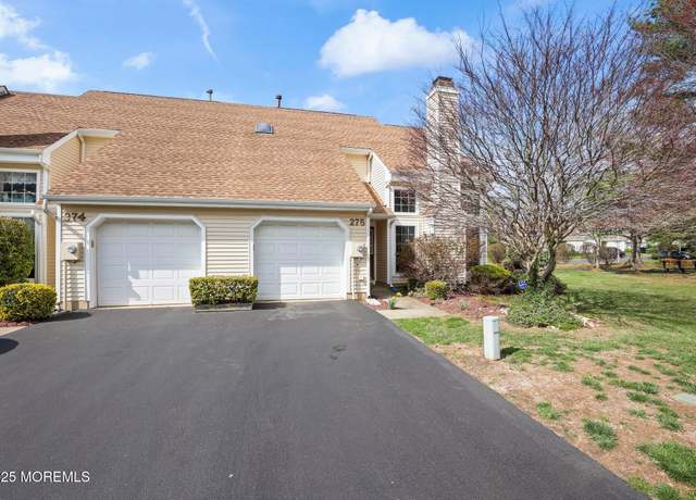 Property at 275 Daffodil Dr, Freehold, NJ 07728, 2 beds, 2.5 baths