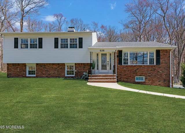 Property at 526 Indian Rd, Wayne, NJ 07470, 4 beds, 3 baths