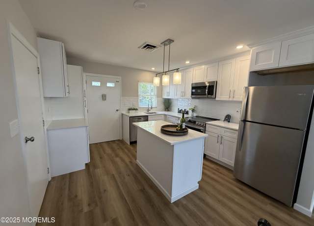 Property at 315d Coventry Ct Unit D, Lakewood, NJ 08701, 2 beds, 1 bath