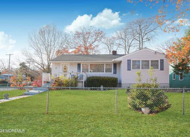 Property at 18 Lillie Rd, Toms River, NJ 08753, 3 beds, 1.5 baths