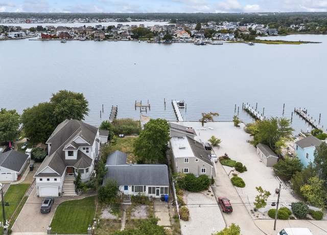 Property at 173 Bay Stream Dr, Toms River, NJ 08753, 2 beds, 1 bath