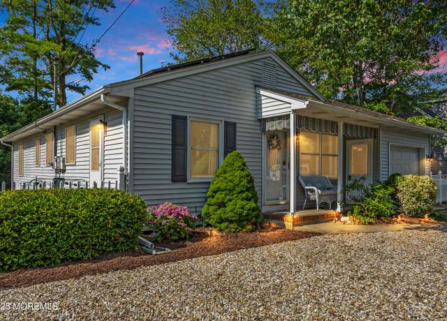 Property at 2023 Oak Dale Rd, Toms River, NJ 08753, 3 beds, 1 bath