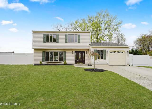 Property at 223 Alden Ct, Aberdeen, NJ 07747, 3 beds, 2.5 baths