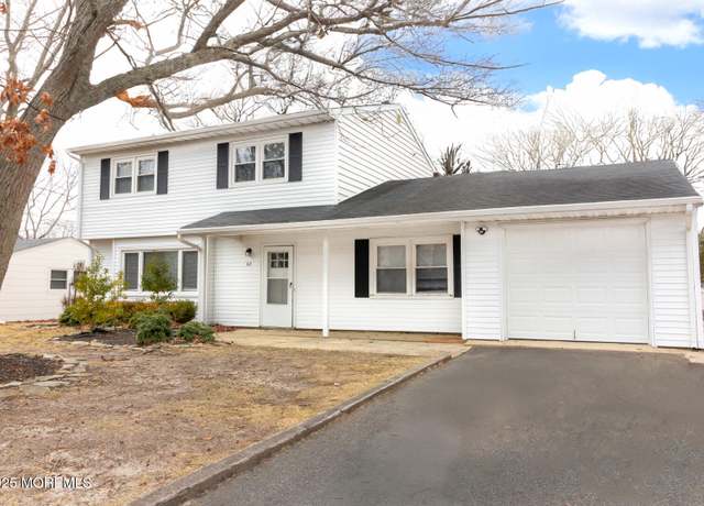 Property at 62 Willetta Dr, Brick, NJ 08723, 4 beds, 1.5 baths