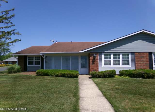 Property at 331A Canterbury Ct, Lakewood, NJ 08701, 2 beds, 2 baths