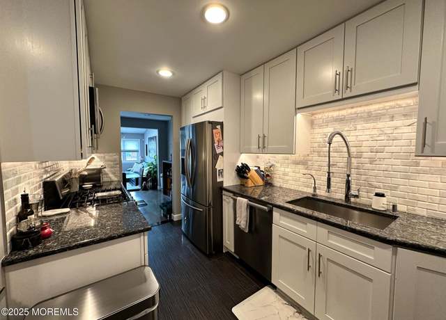 Property at 143 Chestnut Way Unit 14-3, Manalapan, NJ 07726, 2 beds, 2.5 baths
