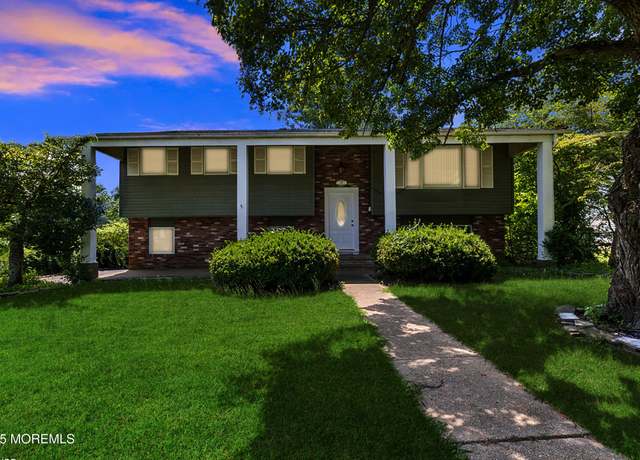 Property at 47 Valley Rd, Jackson, NJ 08527, 3 beds, 2.5 baths