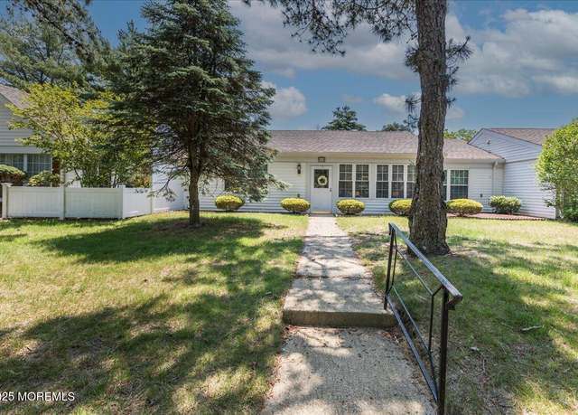Property at 648 Pulham Ct Unit B, Manchester, NJ 08759, 2 beds, 2 baths