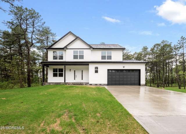 Property at 450 Freemont Ave, Bayville, NJ 08721, 4 beds, 2.5 baths