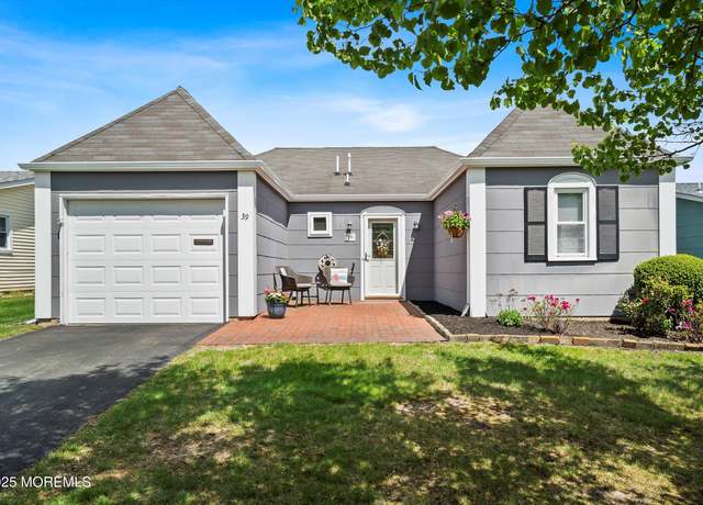Property at 39 Patmore Rd, Brick, NJ 08724, 2 beds, 2 baths