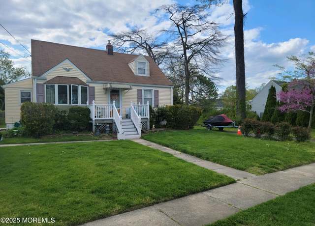 Property at 1309 Opdyke Ave, Ocean Twp, NJ 07712, 5 beds, 1.5 baths