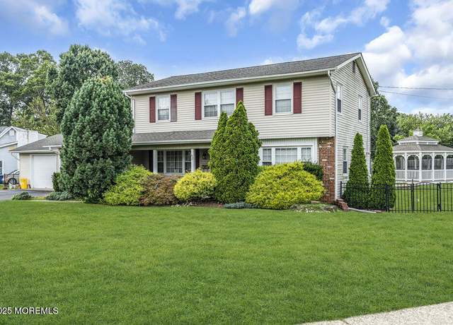 Property at 2 Princeton Dr, Jackson, NJ 08527, 4 beds, 2.5 baths