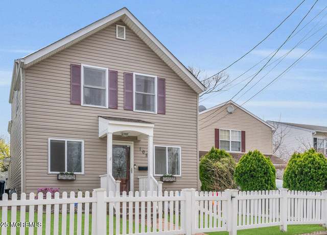 Property at 108 Maple Pl, Keyport, NJ 07735, 3 beds, 2.5 baths