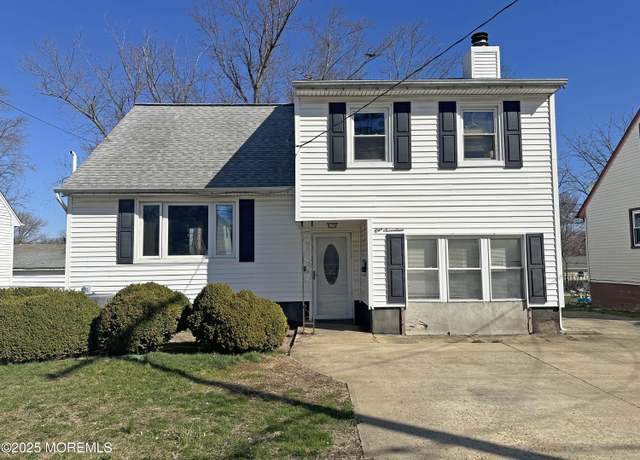 Property at 117 Center St, Freehold, NJ 07728, 5 beds, 3.5 baths