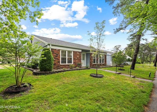 Property at 580A Kevin Ct, Manchester, NJ 08759, 2 beds, 2 baths