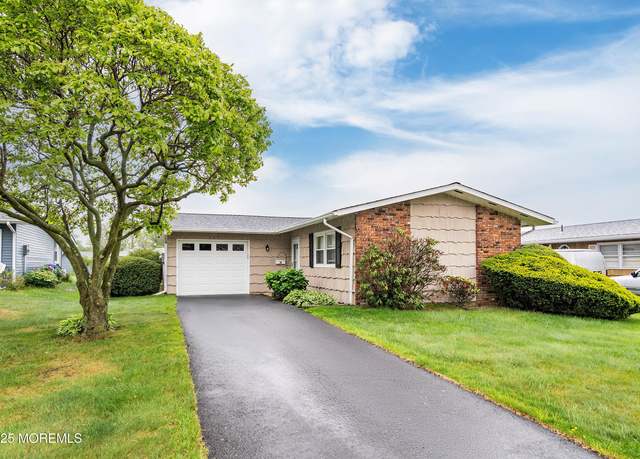 Property at 124 Blake Cir, Brick, NJ 08724, 1 bed, 1 bath