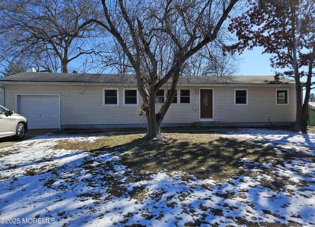 Property at 155 Ocean Gate Dr, Bayville, NJ 08721, 4 beds, 2 baths